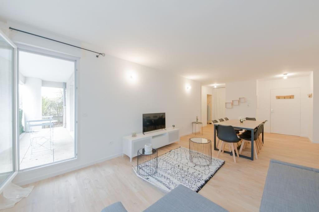 Suite Moderne Familiale 8 Pers - Disney 10M - 2 Sdb Bussy-Saint-Georges Ngoại thất bức ảnh